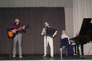 В Лаишевской школе искусств провели благотворительный концерт